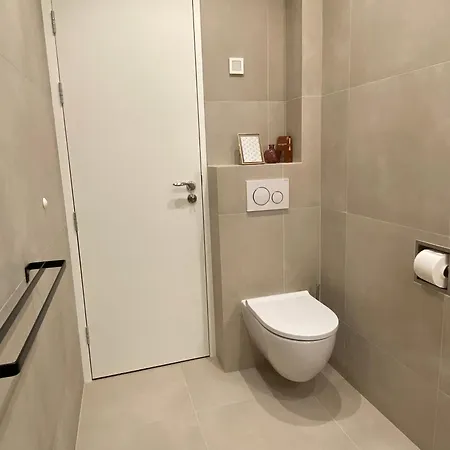 Goodnight Lovely In Centre-private-quiet-luxurious