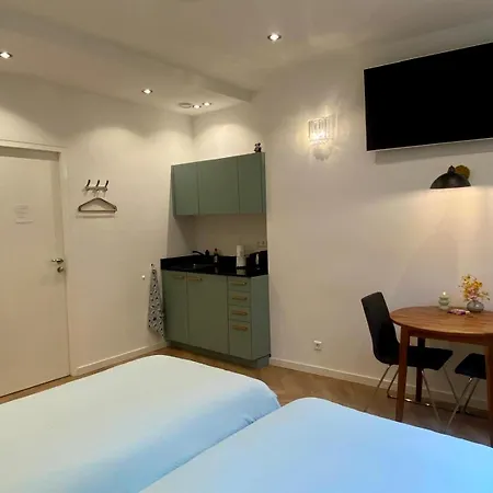 Bed and Breakfast Goodnight Lovely In Centre-private-quiet-luxurious 4*