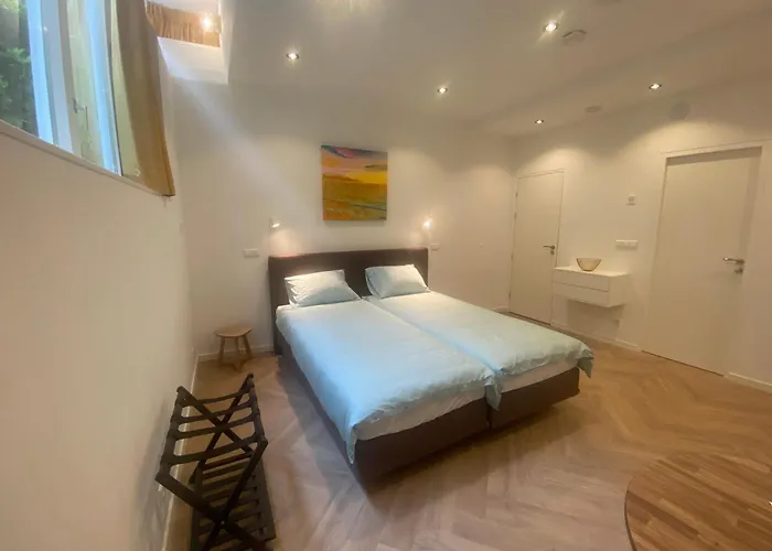 Goodnight Lovely In Centre-private-quiet-luxurious