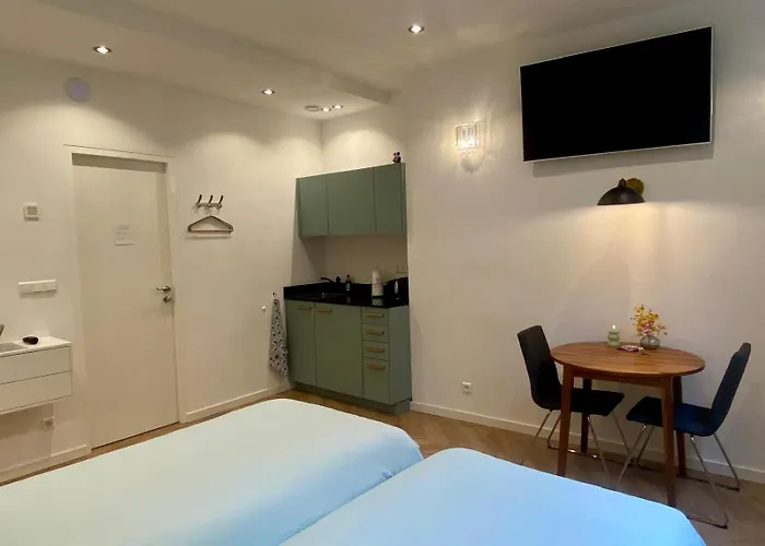 Bed & Breakfast Goodnight Lovely In Centre-private-quiet-luxurious 4*