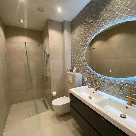 Nocleg ze śniadaniem Goodnight Lovely In Centre-private-quiet-luxurious 4*